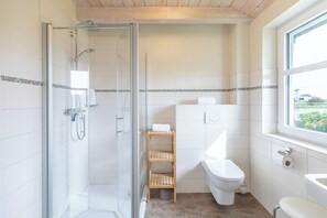 Douche, sèche-cheveux