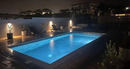 T1 avec piscine a 50 metre de la mer