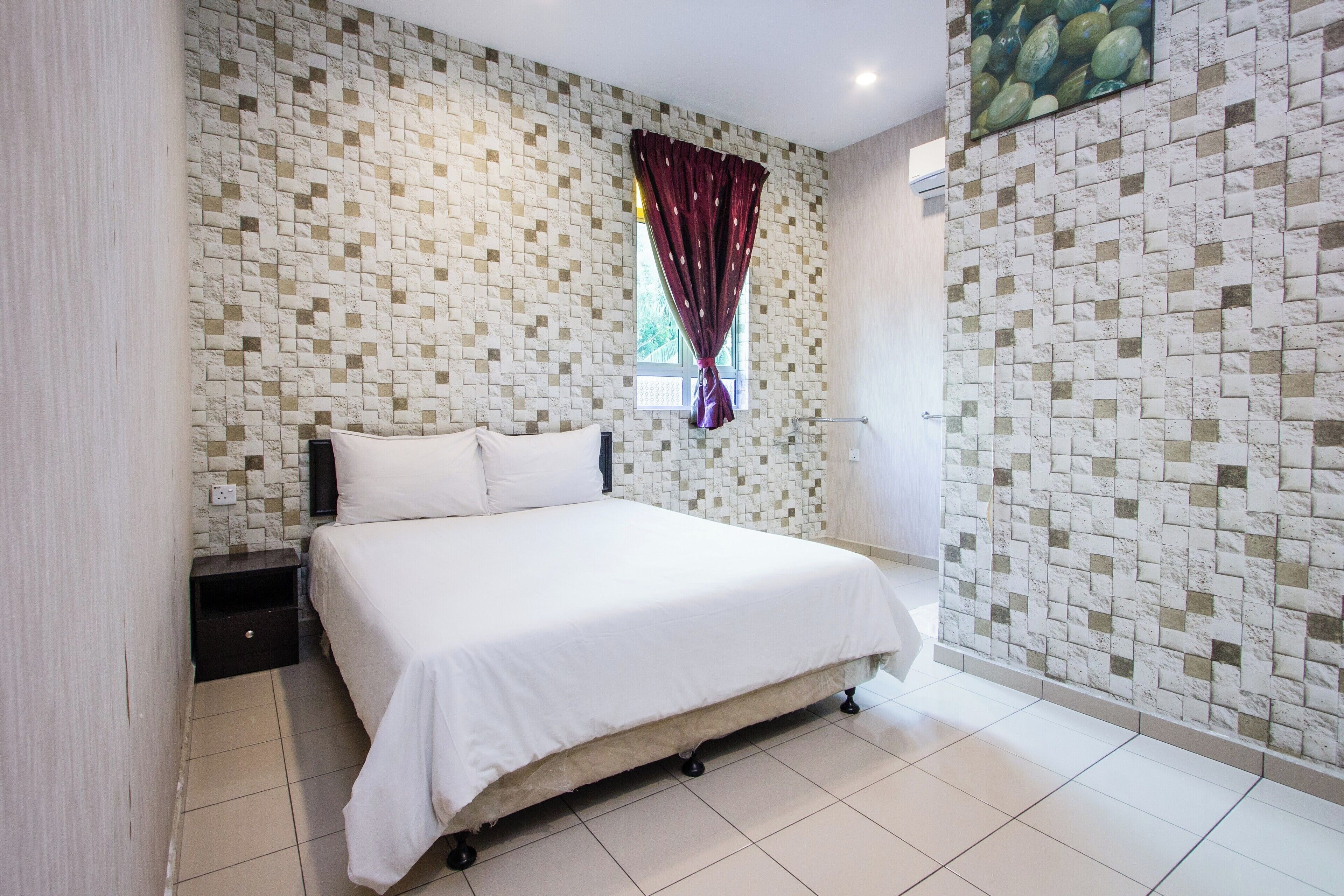 Free WiFi, bed sheets