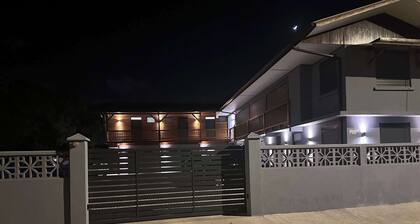 Logement avec piscine a 50 metre de la mer