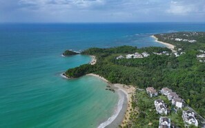 Vila, vários quartos, para fumantes, piscina particular | Praia