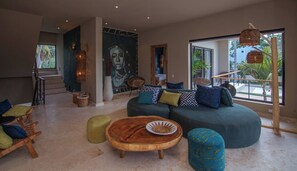 Vila, vários quartos, para fumantes, piscina particular | Parte interna