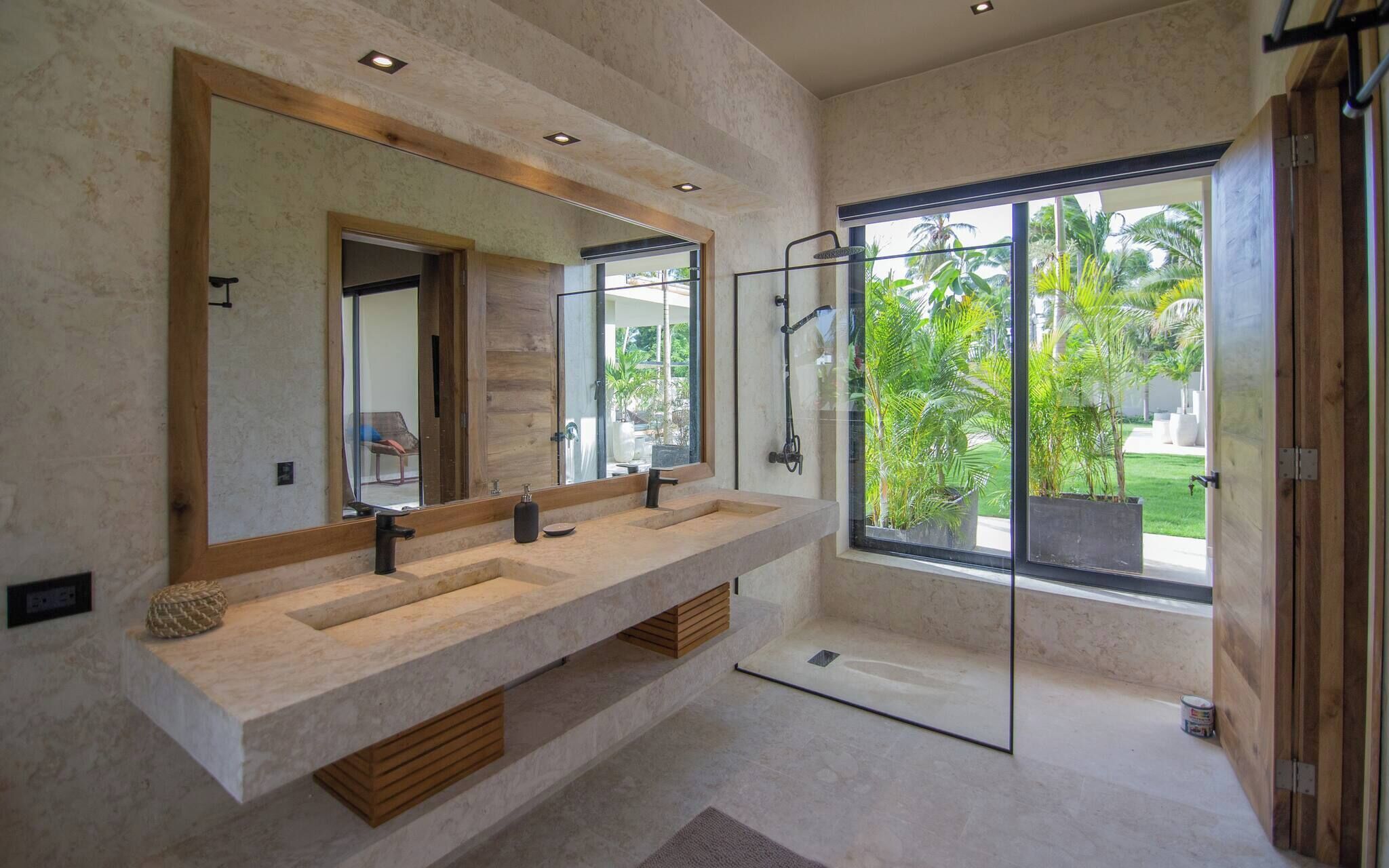 Vila, vários quartos, para fumantes, piscina particular | Comodidades do banheiro