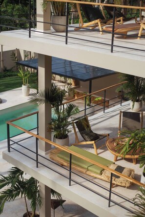 Villa, plusieurs chambres, fumeur, piscine privée | Balcon