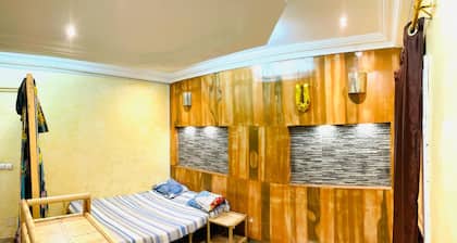 Room-luxury Furnished Room No1