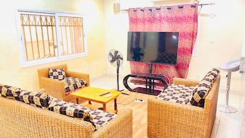 Quarto, 1 quarto, para fumantes, sacada | Área de estar