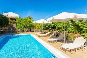 Villa | 5 bedrooms - Villa Golden Tiara Large Private Pool A C Wifi (Corfu)