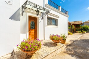 5 bedrooms - Villa Golden Tiara Large Private Pool A C Wifi (Corfu)