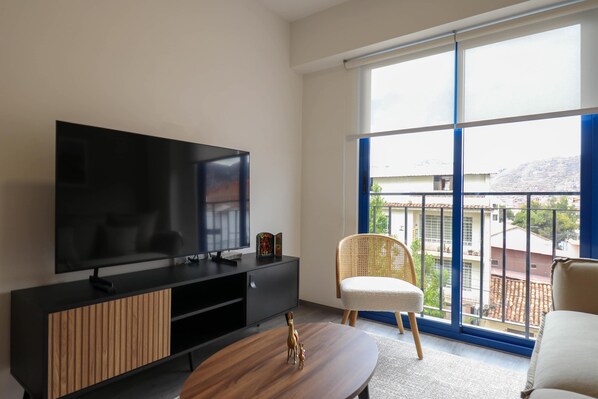 Televisión, oficina