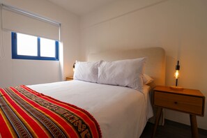 2 bedrooms, desk, iron/ironing board, WiFi