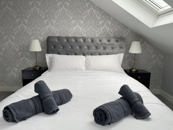 4 makuuhuonetta, silitysrauta/-lauta, Wi-Fi, vuodevaatteet