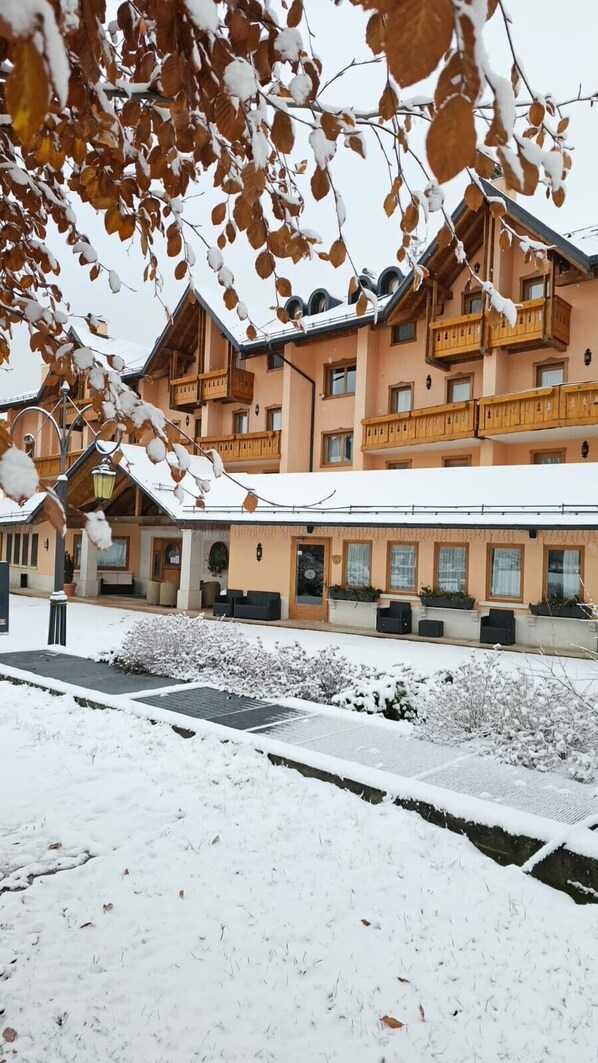 Front of property - Hotel Gaarten Benessere&Spa by Kleos Group Collection (Gallio)