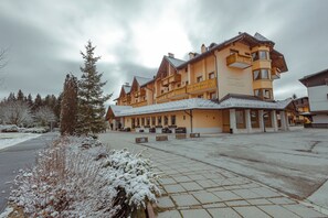 Front of property - Hotel Gaarten Benessere&Spa by Kleos Group Collection (Gallio)