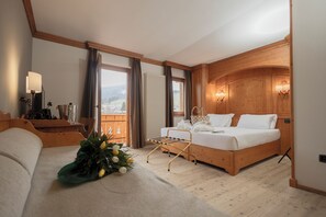 Deluxe Room, Mountain View | Desk, laptop workspace, free WiFi - Hotel Gaarten Benessere&Spa by Kleos Group Collection (Gallio)