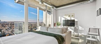 Modern Beltline Studio Balcony Views – Near 17th