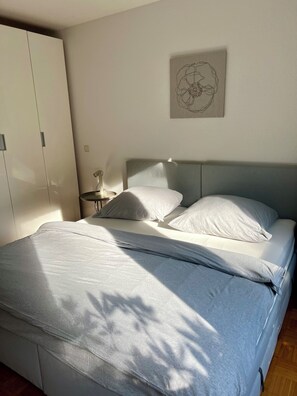 1 sovrum, strykjärn/strykbräda, wi-fi och sängkläder
