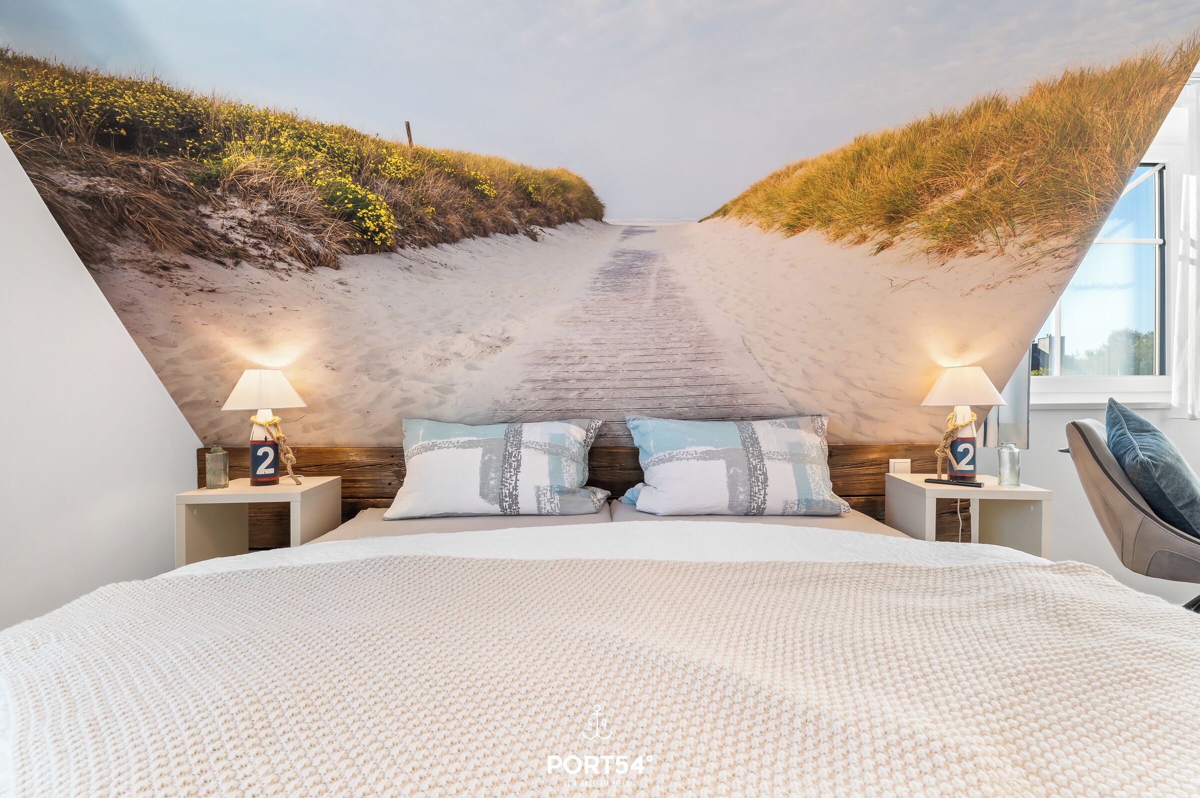 2 bedrooms, travel crib, free WiFi