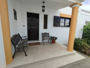 Terrace/patio - Bunias Villa, Lagos, Algarve (Luz)
