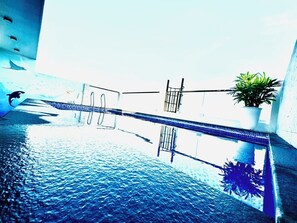 屋上プール