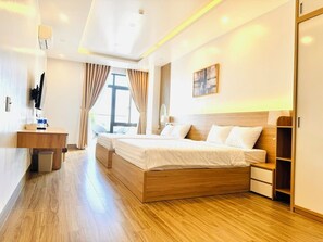 Deluxe Suite, Balcony, City View | Desk, laptop workspace, soundproofing, free WiFi - SandA Villa (Dong Hoa)