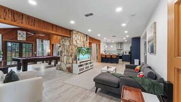 Smart TV, offices