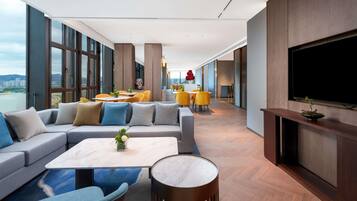 Premium bedding, down duvets, minibar, in-room safe