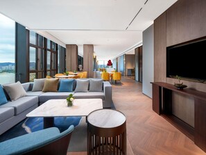 Premium-sengetøj, dundyner, minibar, pengeskab på værelset