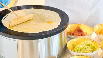 Café da manhã com buffet todos os dias mediante uma taxa