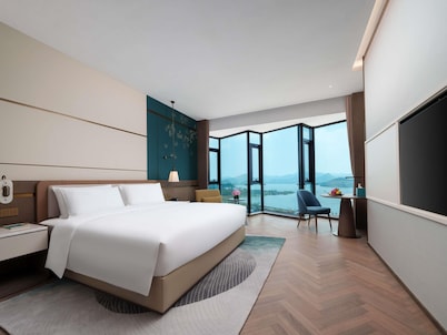 Grand Mercure Hangzhou Qingshan Lake