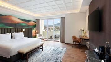 Junior-Suite, 1 King-Bett | Schallisolierte Zimmer, kostenloses WLAN