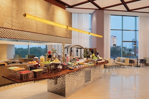 Daily buffet breakfast (INR 1296 per person)