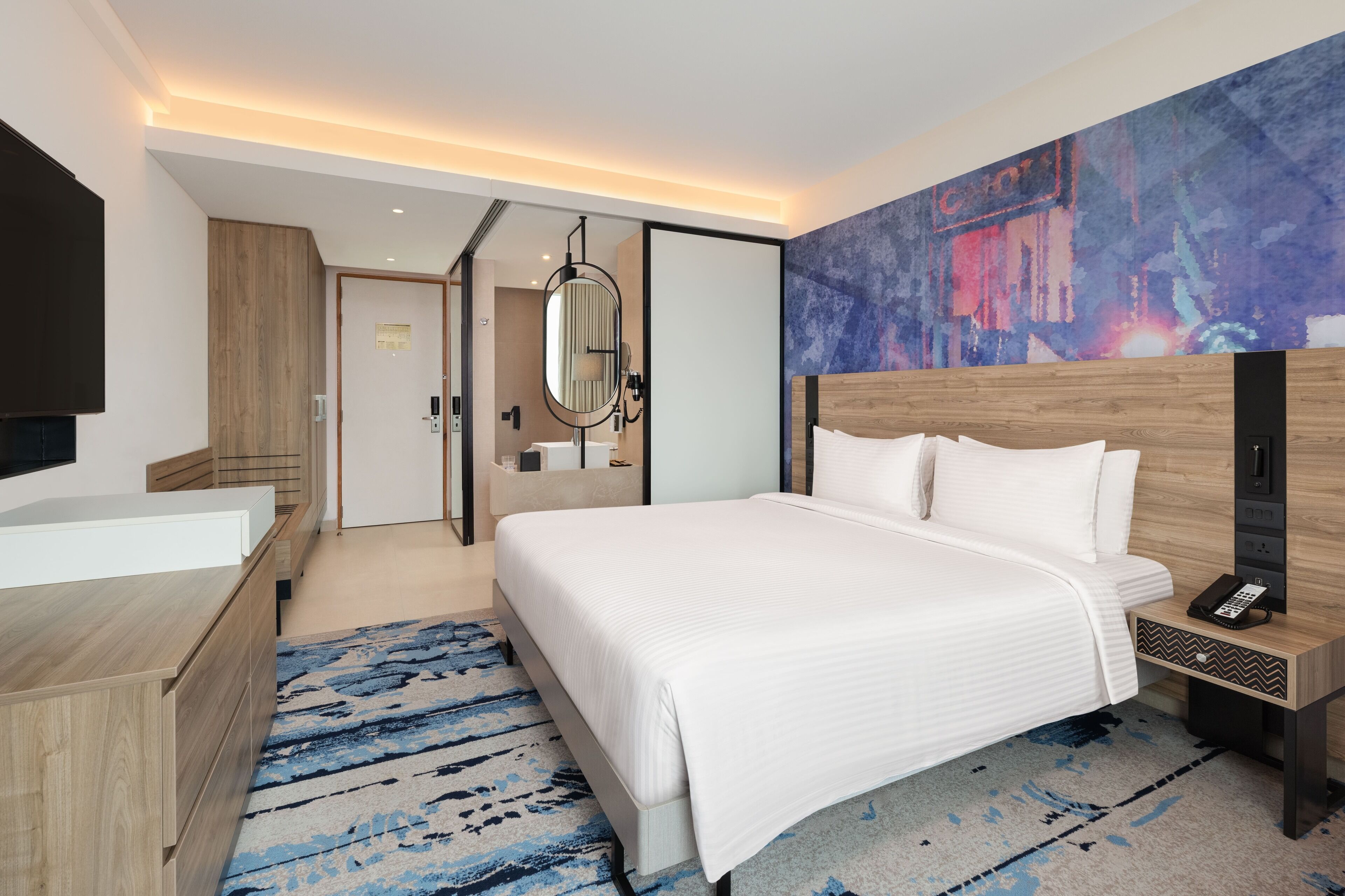 Deluxe kamer, 1 kingsize bed (Standard) | Een minibar, een laptopwerkplek, verduisterende gordijnen