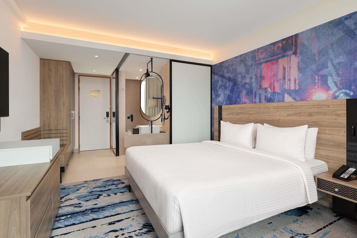 Minibar, laptop workspace, blackout drapes, soundproofing