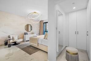 4 bedrooms, Egyptian cotton sheets, premium bedding, memory-foam beds - EDEN'S Homes & Villas - Balqis Residence (Dubai)
