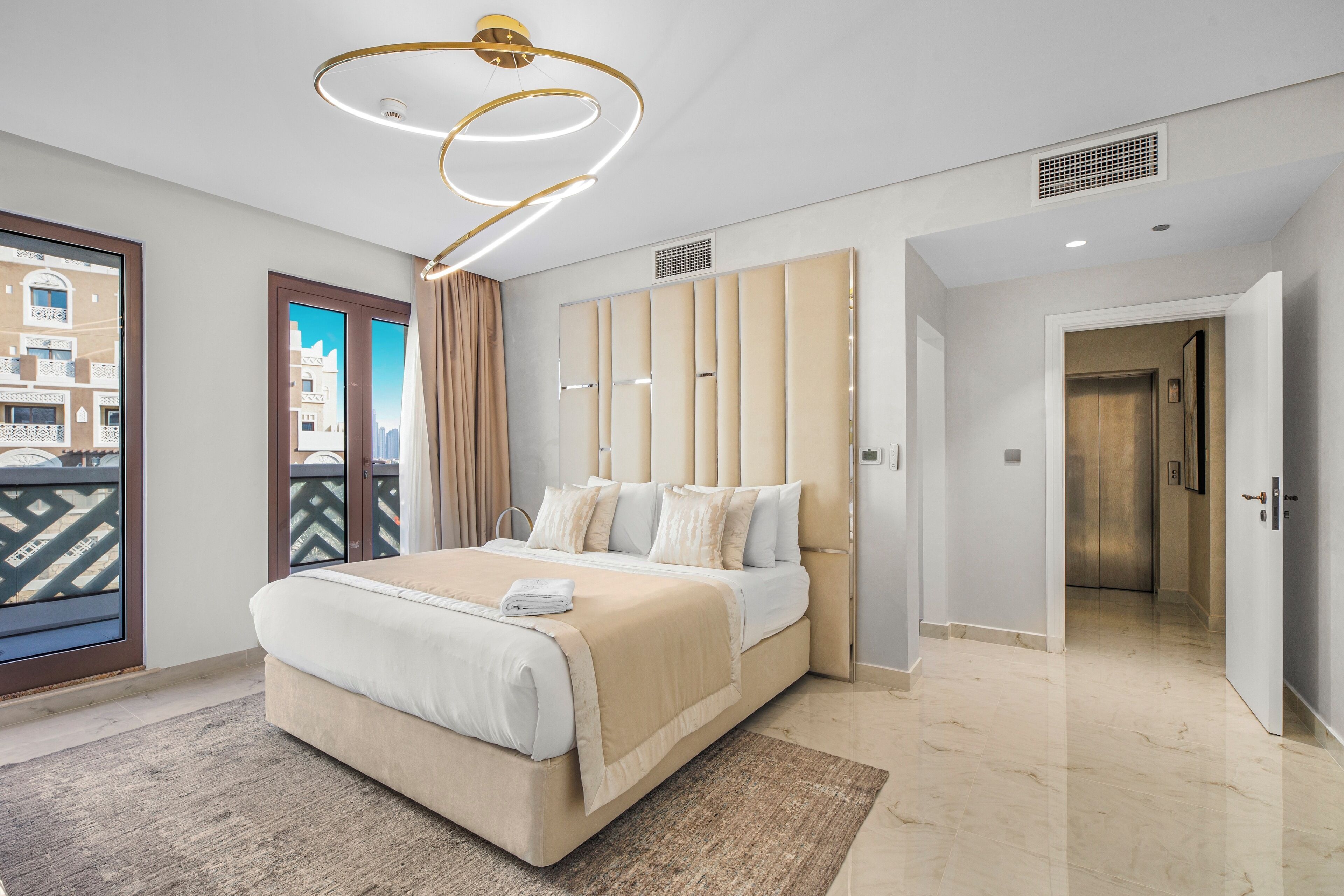 Luxury-Villa, 4 Schlafzimmer, Nichtraucher, Meerblick | 4 Schlafzimmer, Bettwäsche aus ägyptischer Baumwolle