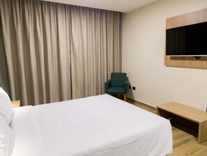 Standard Room, 1 Double Bed | Room amenity - Ibis Styles Foz Do Iguaçu (Foz do Iguaçu)