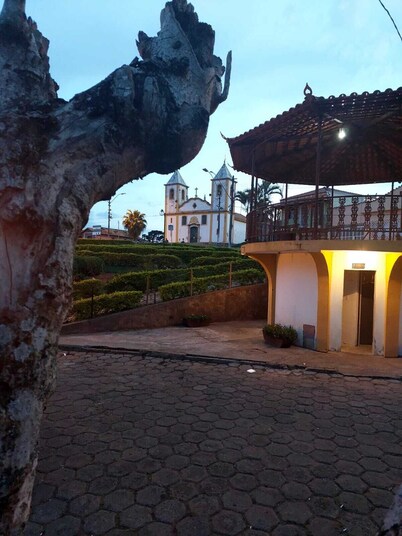 Cozy house in rural area, no dirt roads, pets allowed 