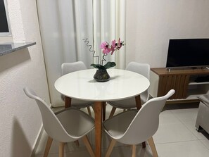Dining - Apartment in Catanduva in a noble area, quiet and safe place. (Vila Mota Catanduva)