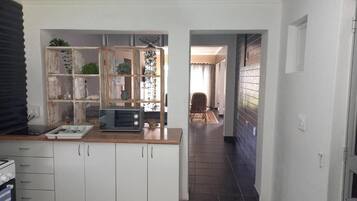 Apartment, 1 Bedroom, Smoking, Patio | Interior