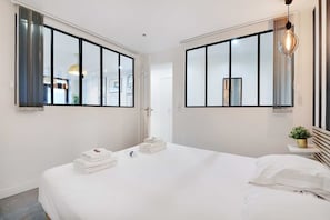 2 slaapkamers, een strijkplank/strijkijzer, wifi, beddengoed