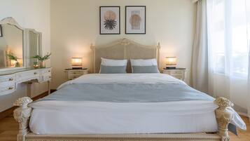 Apartamento, 2 habitaciones, vistas al mar | 2 dormitorios, tabla de planchar con plancha, wifi gratis