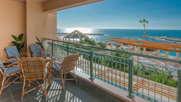 Apartment, 2 Bedrooms, Sea View | Teres/patio