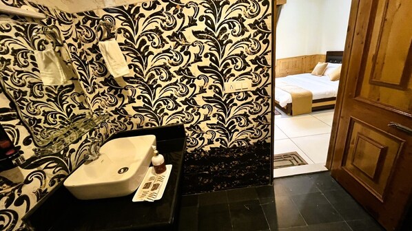 Bathroom - Wander Thrives Inn By Ads (Manali)