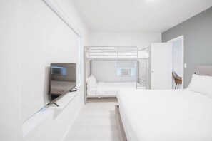 1 soverom, strykejern/-brett, wi-fi og sengetøy