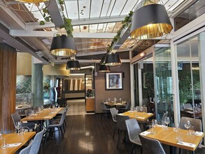 Appartement, 2 chambres, accessible aux personnes à mobilité réduite, balcon | Restauration