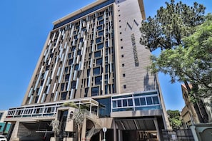 Apartment, 2 Bedrooms, Accessible, Balcony | Pemandangan dari hartanah