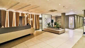 Lägenhet - 2 sovrum - tillgänglighetsanpassat - balkong | Lobby