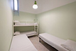 Free WiFi, bed sheets - Naples Pizza Hostel (Naples)