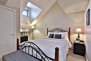 Iron/ironing board, travel cot, free WiFi, bed sheets