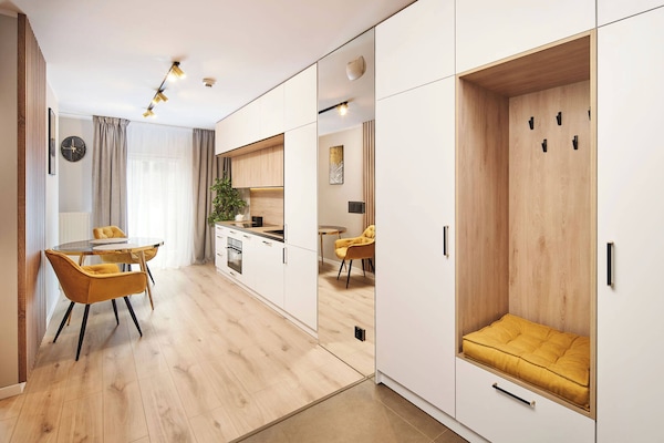 Classic Studio | Private kitchenette | Mini-fridge, stovetop, dishwasher, cookware/dishes/utensils